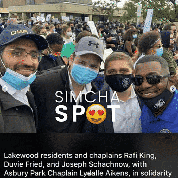 SimchaSpot Followers Take up Social Media Challenge, Thanking Police Officers for their Service 7