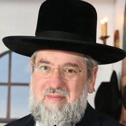 He is With Us: By Rabbi Pinchos Lipschutz