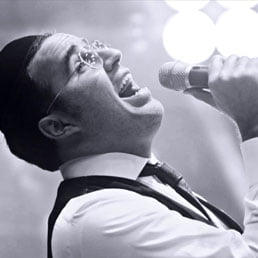 Watch: Yaakov Shwekey Shares ‘the Story Behind the Song’ During Visit to ArtScroll