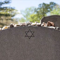 Texas Jewish families faced agonizing waits to bury loved ones. This law will change that.