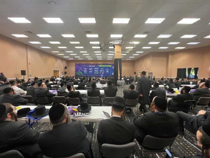 Chasidic Commerce Shines as Thousands Attend Satmar Business Expo 8