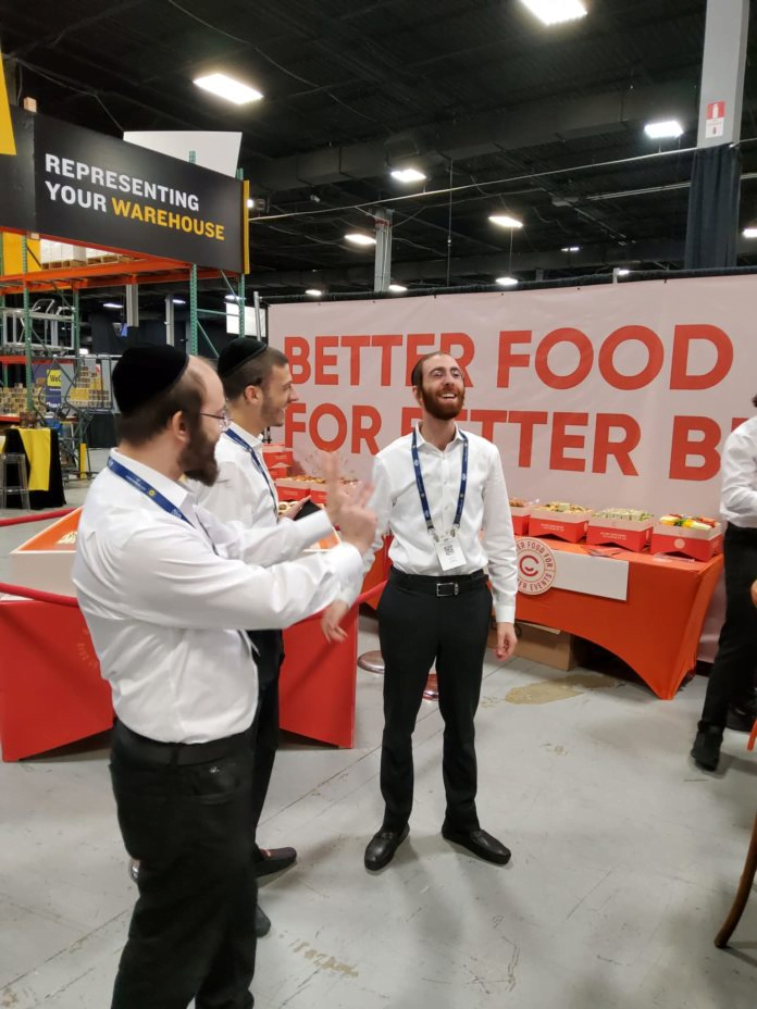 Chasidic Commerce Shines as Thousands Attend Satmar Business Expo 12